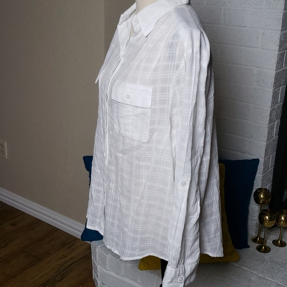 Sandra Ingrish, white button down,long sleeve - Picture 4 of 8